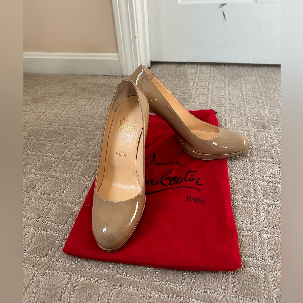 Authentic Christian Louboutin “new simple pump”